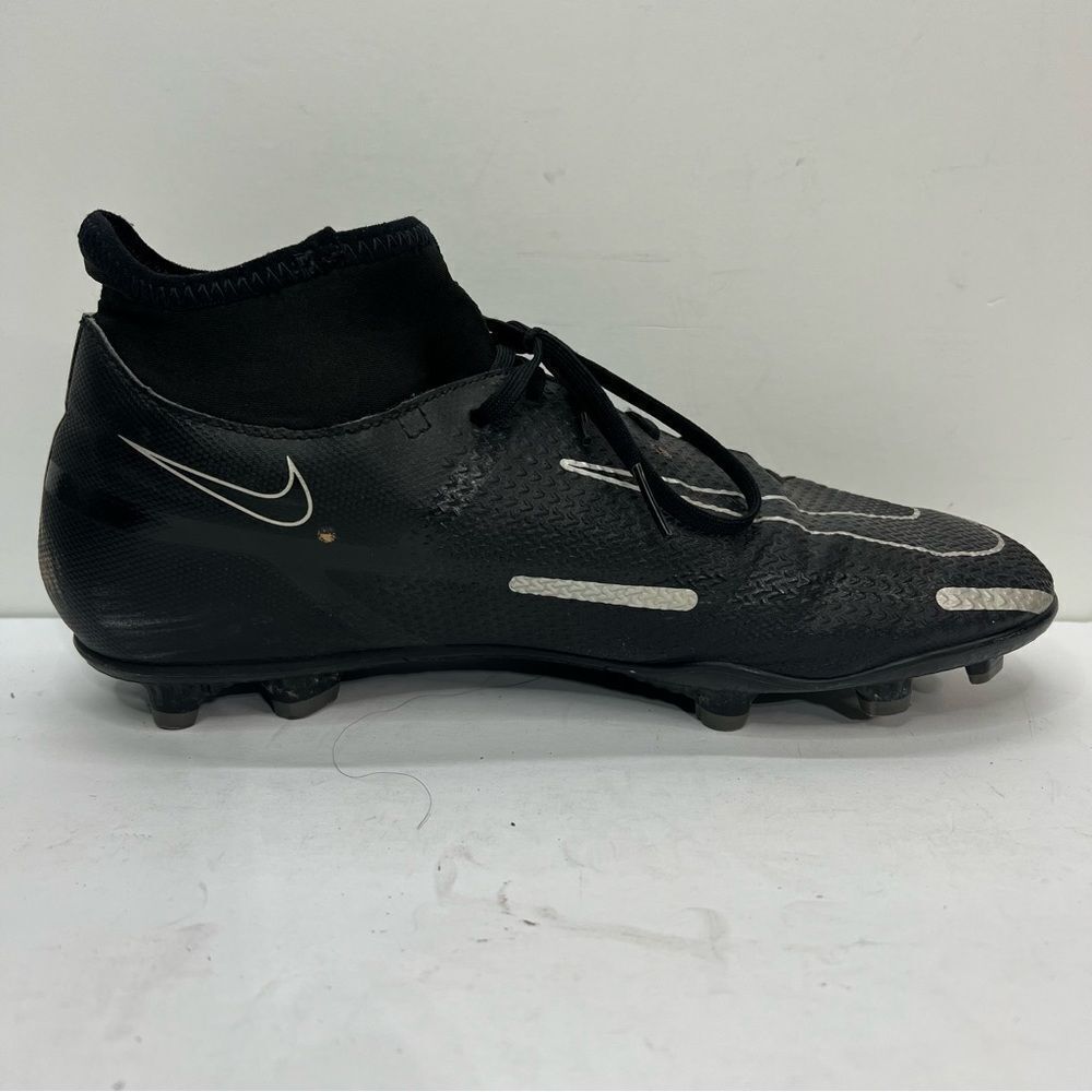 Nike Phantom GT2 Club DF FG/MG Soccer Cleats - Picture 3 of 9